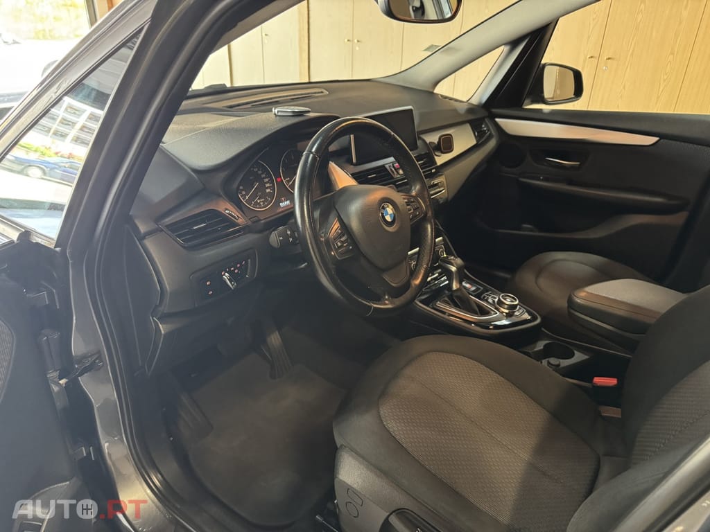 BMW 216 d Line Luxury Auto