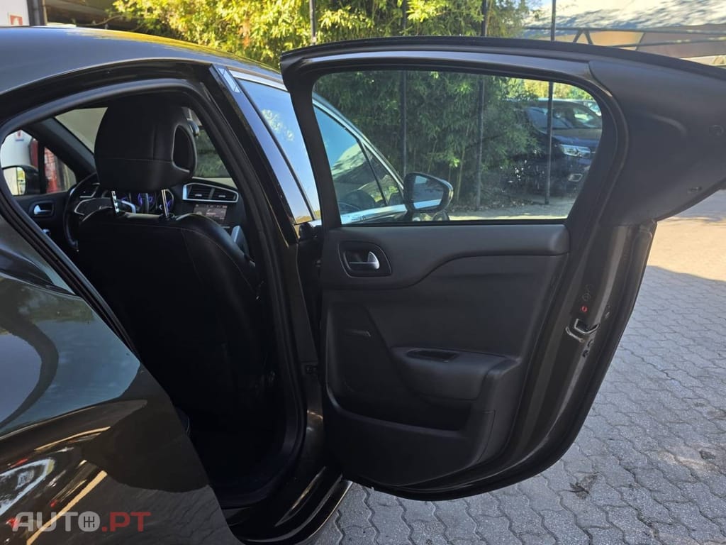 Citroen DS4 1.6 e-HDi So Chic CMP6
