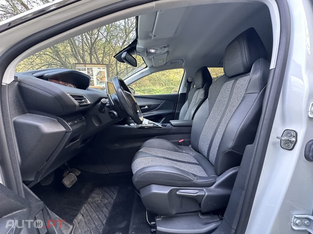 Peugeot 3008 1.2 PureTech Allure EAT8