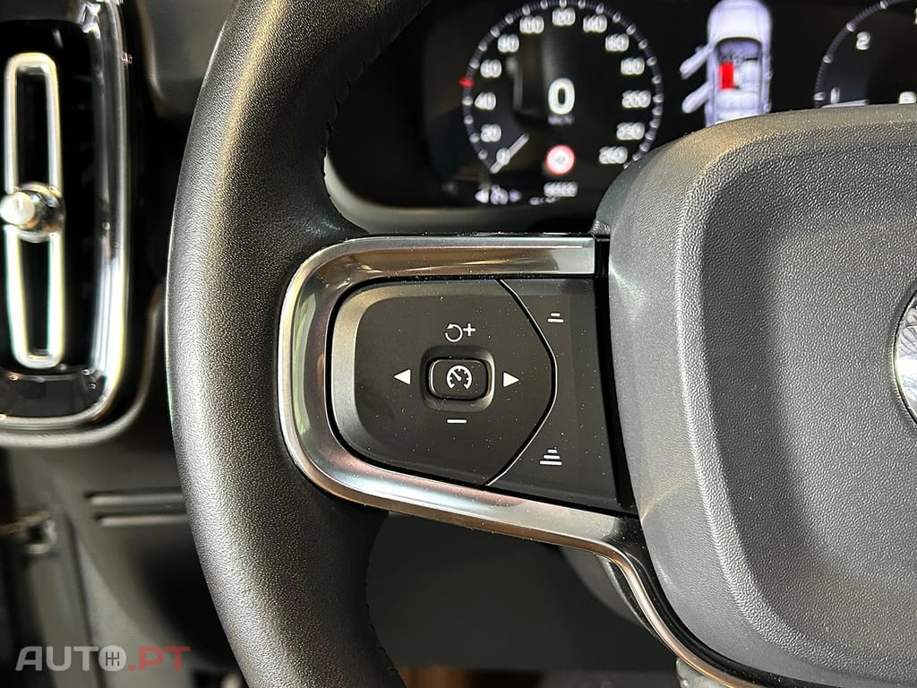 Volvo XC40 2.0 D3 Geartronic Momentum Plus