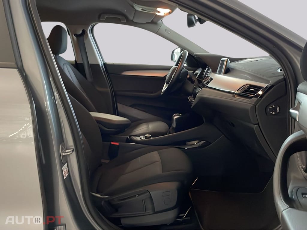 BMW X2 xDrive25e  I.V.A DEDUTÍVEL 