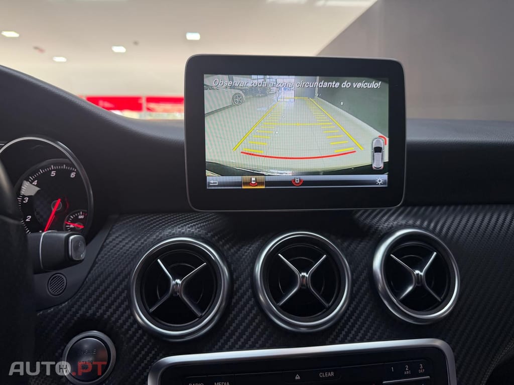 Mercedes-Benz A 180 7G-DCT AMG Line