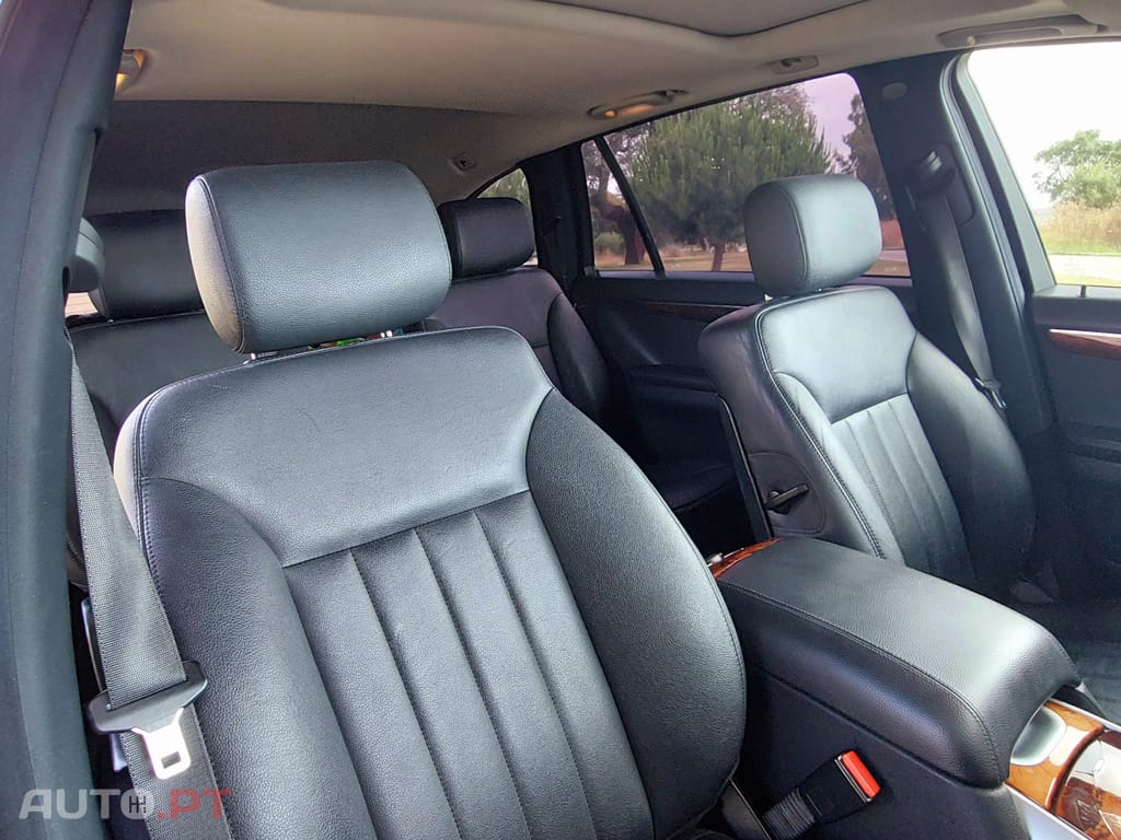 Mercedes-Benz R 320 4MATIC LONGO