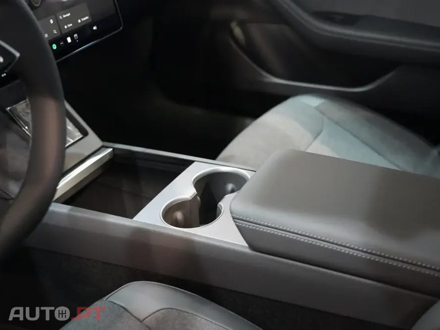 Tesla Model 3 Tração Traseira