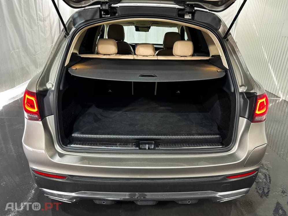 Mercedes-Benz GLC 300 de 4Matic 9G-TRONIC AMG Line