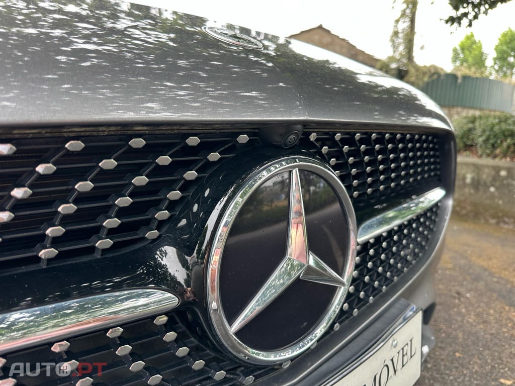 Mercedes-Benz A 250 e AMG Line