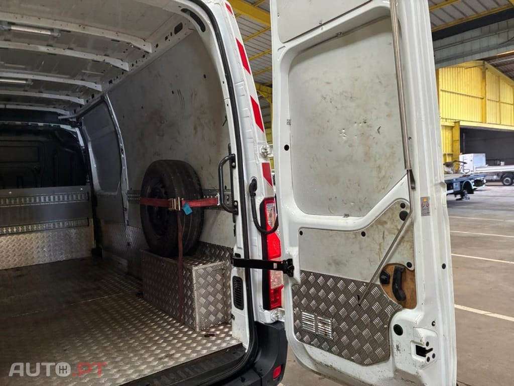 Renault Master 2.3 dCi L3H2 3.5T