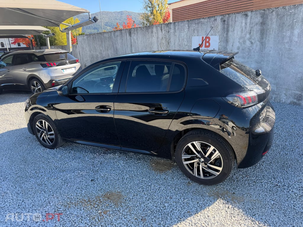 Peugeot 208 PureTech 100 Allure