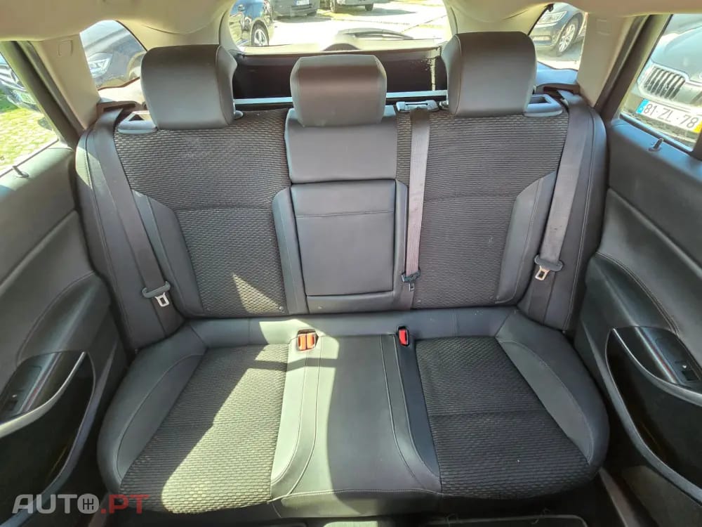 Opel Insignia Outro