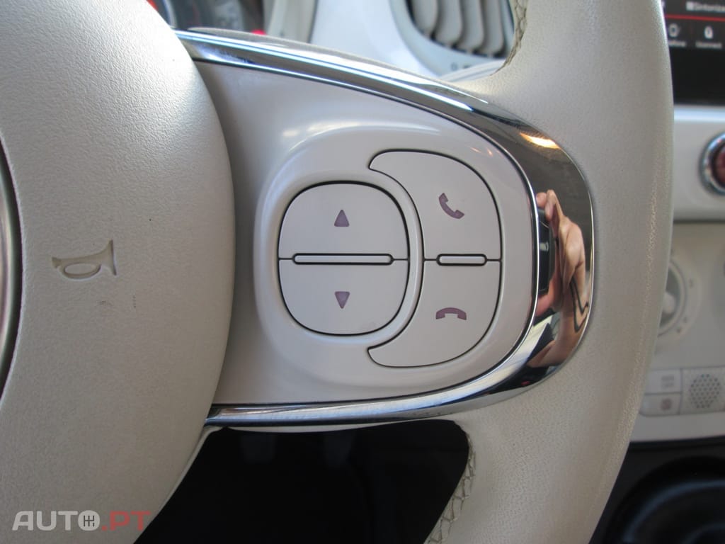 Fiat 500C 1.0 Hybrid (RED)