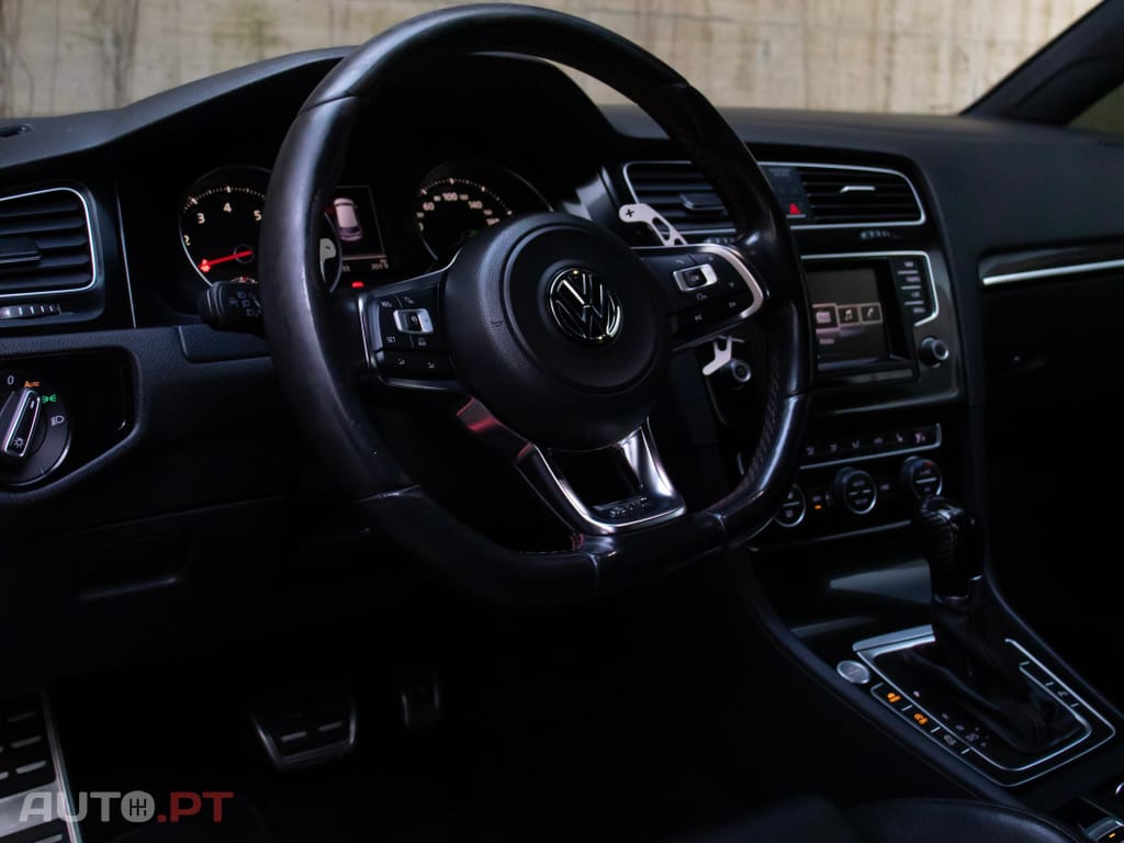 Volkswagen Golf GTI Performance BlueMotion DSG