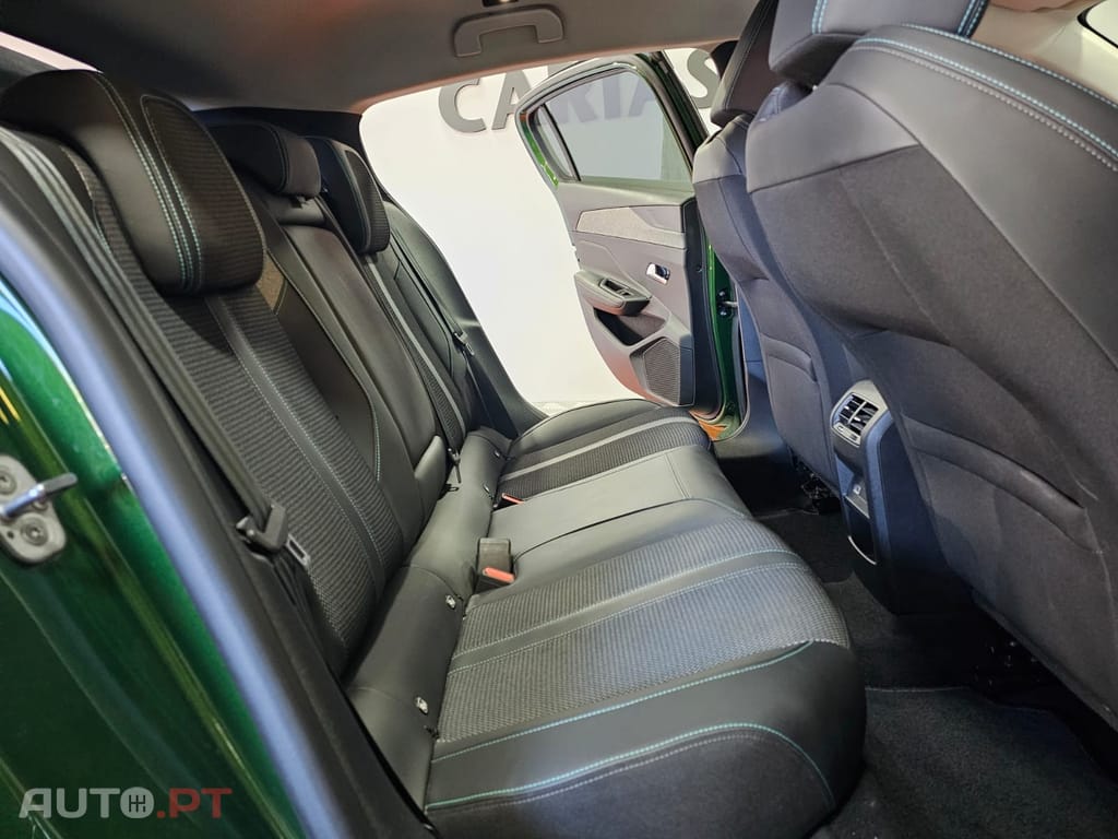 Peugeot 308 1.2 PureTech Allure EAT8