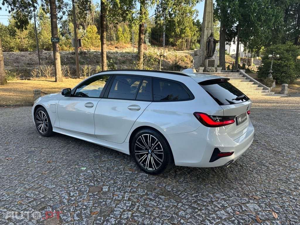 BMW 330 e Touring Corporate Edition Auto