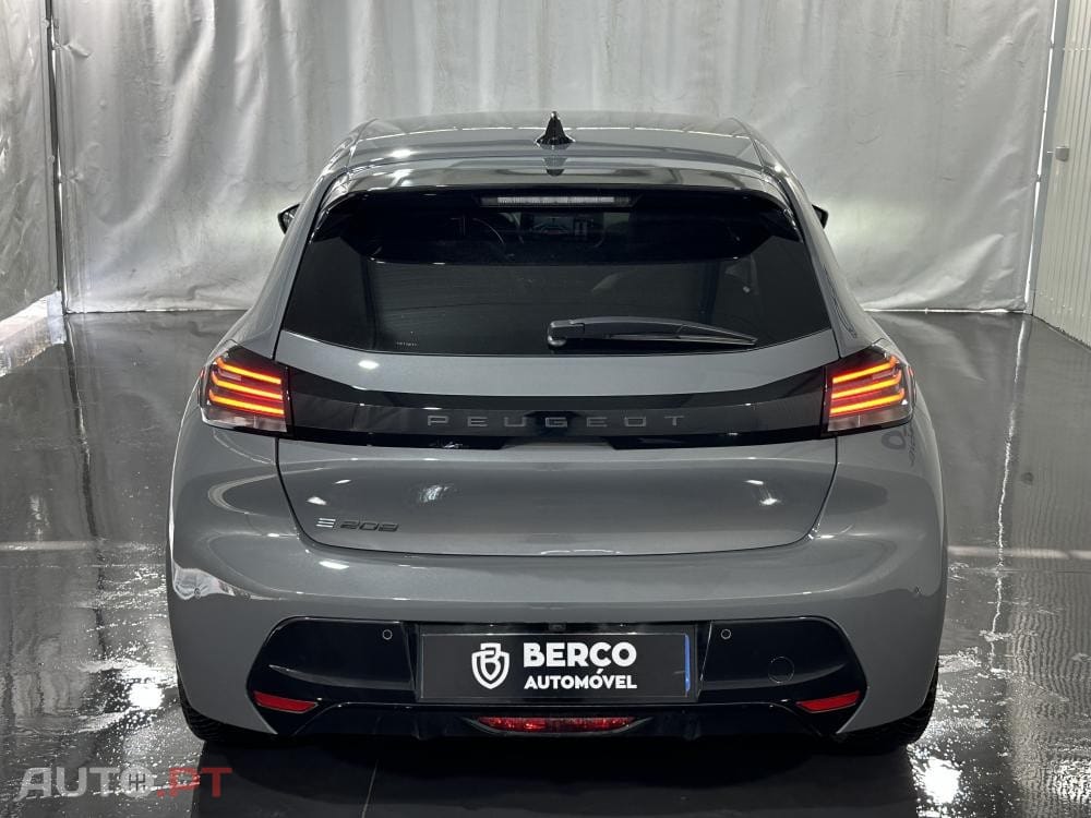 Peugeot E-208 51 kWh Allure