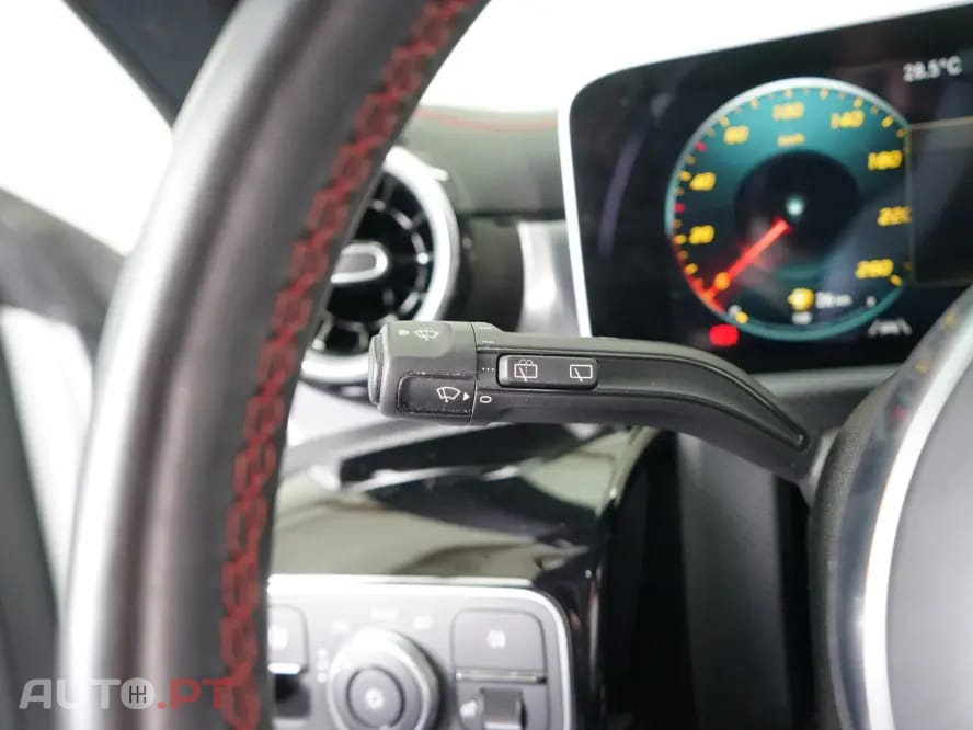 Mercedes-Benz CLA 180 7G-DCT AMG Line