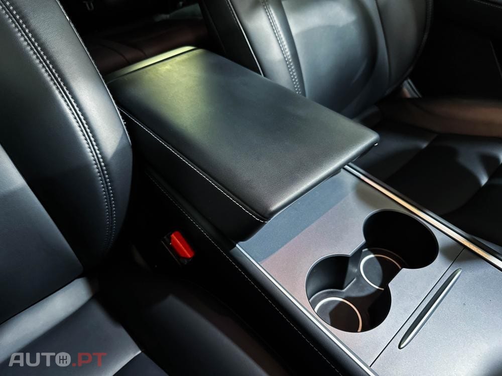 Tesla Model Y Long Range Dual Motor AWD