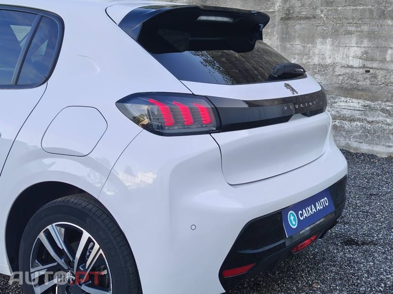 Peugeot 208 PureTech 100 EAT8 Allure