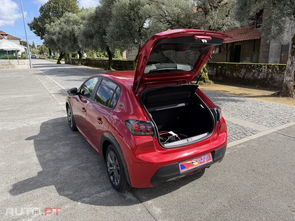 Peugeot E-208 50 kWh Allure