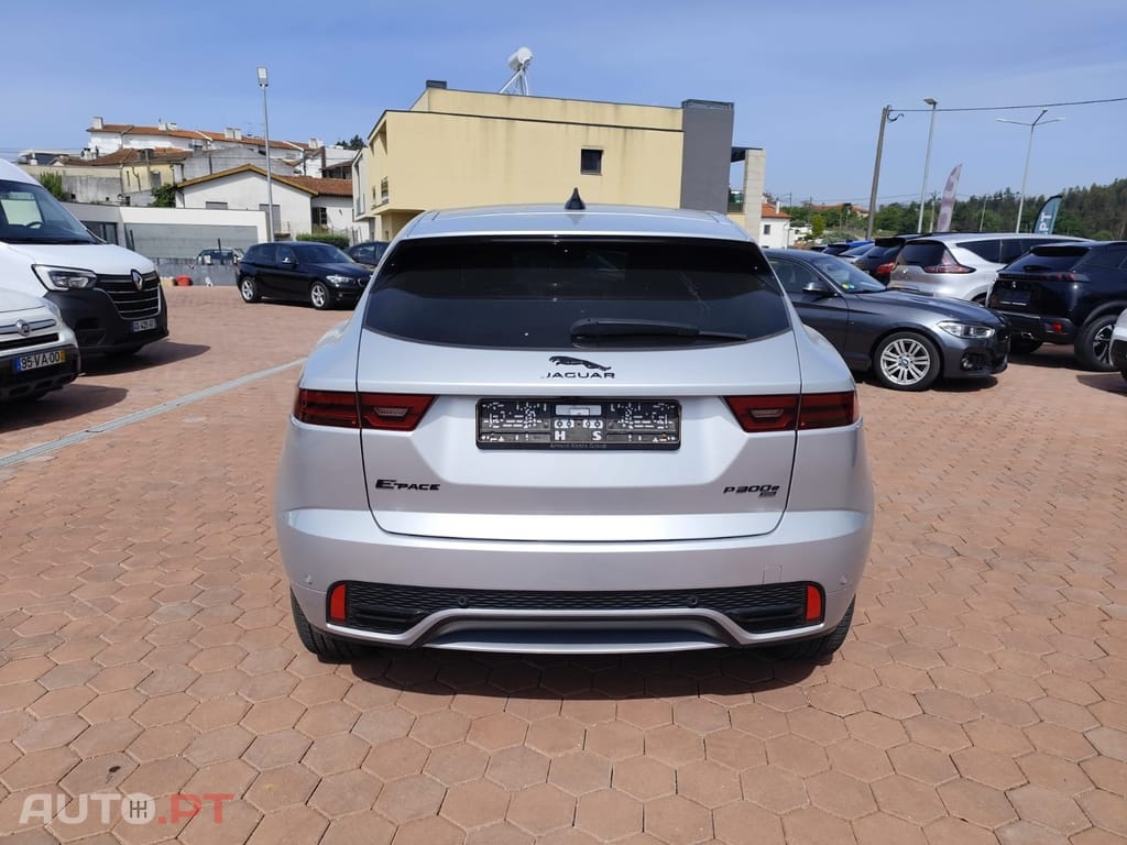 Jaguar E-Pace 1.5 P300e R-Dynamic SE AWD Aut.
