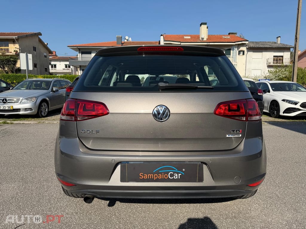 Volkswagen Golf 1.6 TDi Highline DSG