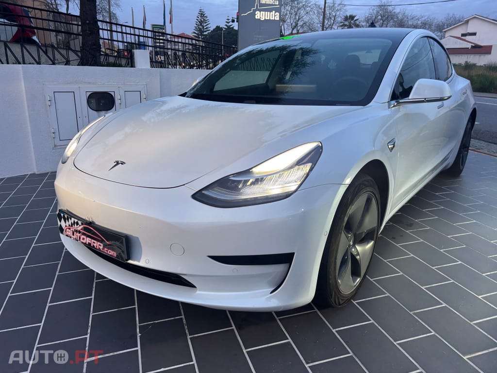 Tesla Model 3 Standard Range Plus RWD