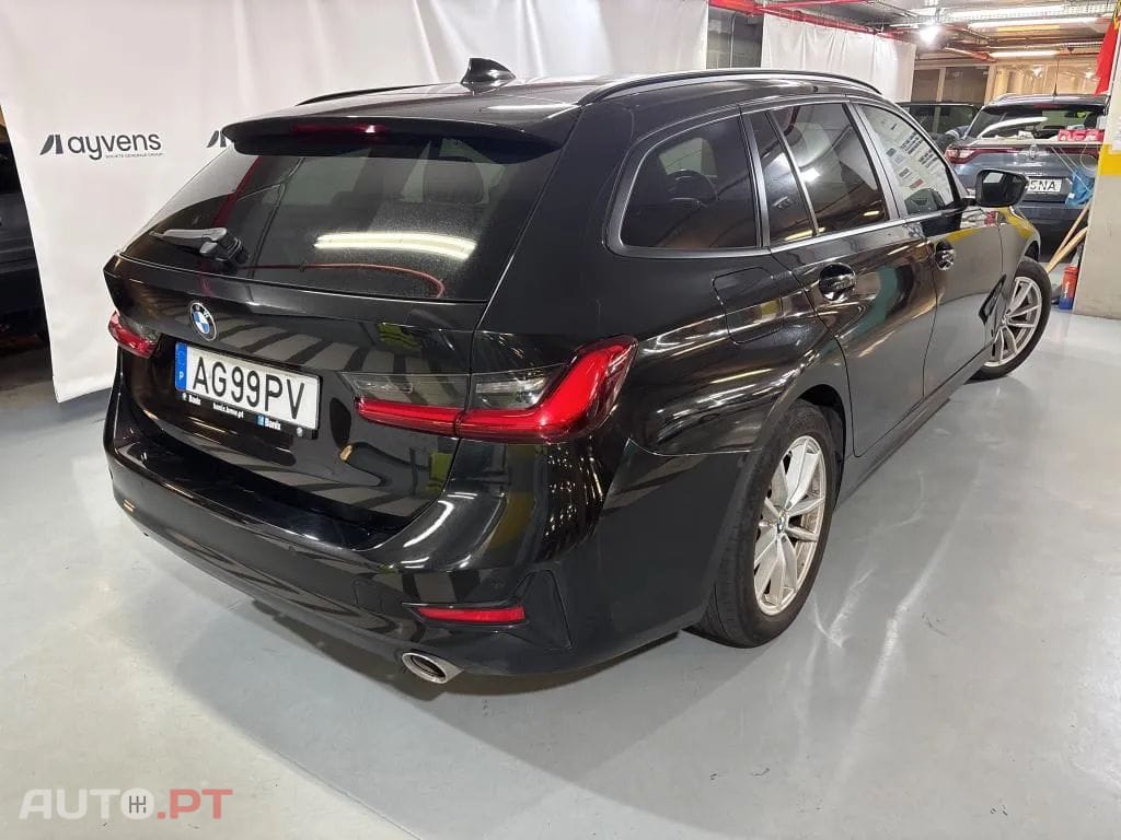 BMW 330 e Touring Corporate Edition Auto