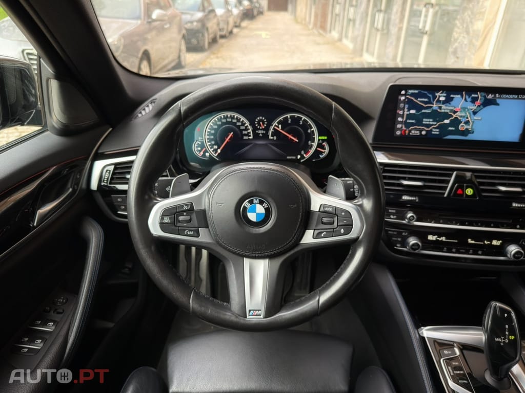 BMW 520 d Pack Desportivo M Auto