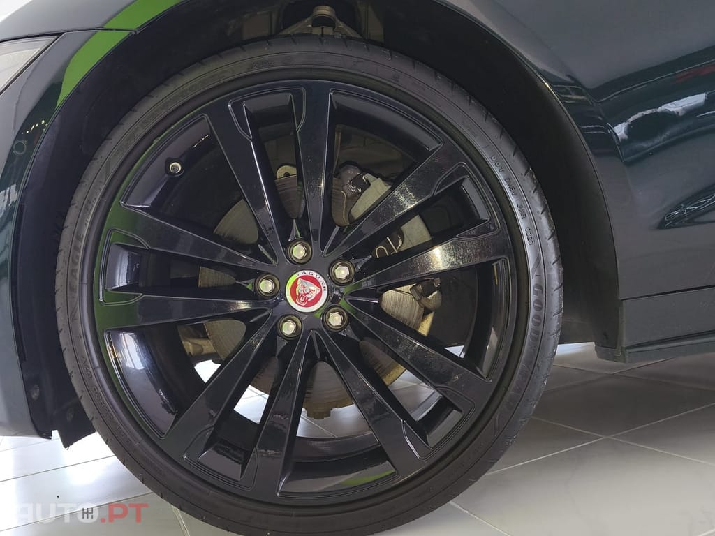 Jaguar XF 2.0D R-Sport