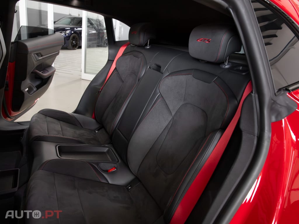 Porsche Taycan GTS Sport Turismo