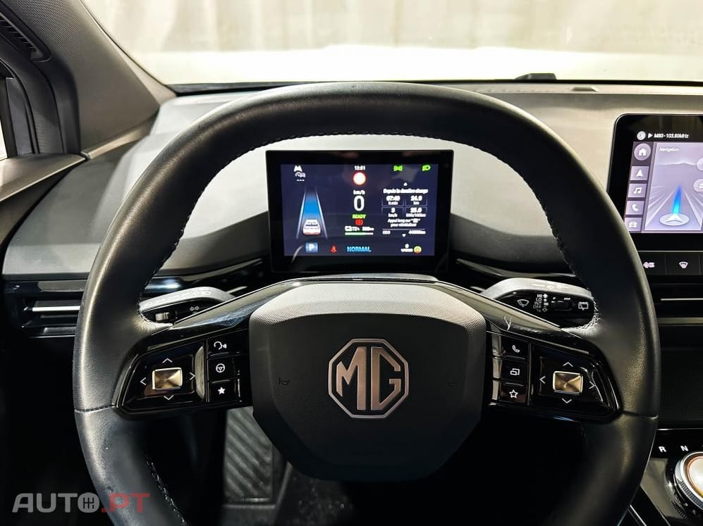 MG MG4 77 kWh Extended Range Luxury