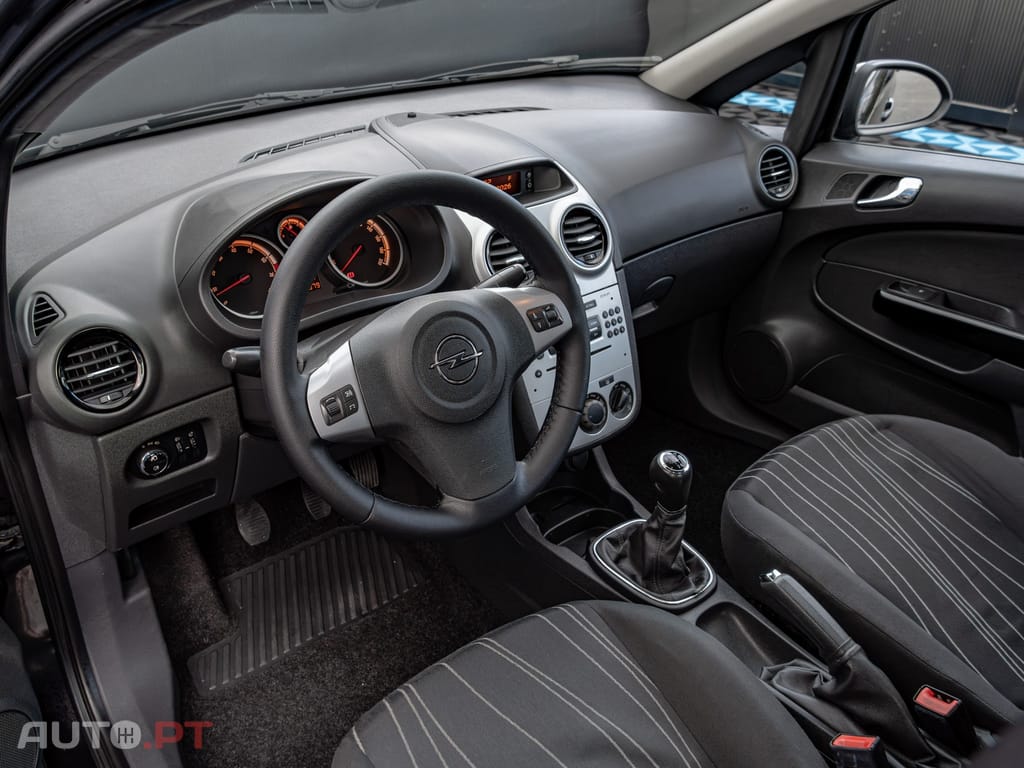 Opel Corsa 1.2 