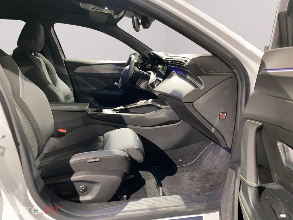 Peugeot E-408 58 kWh GT