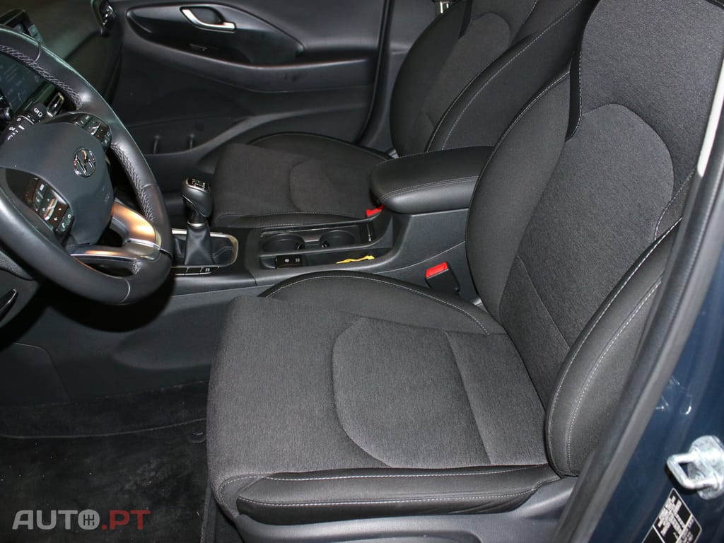 Hyundai i30 1.0 T-GDI 48V-Hybrid Connect & Go