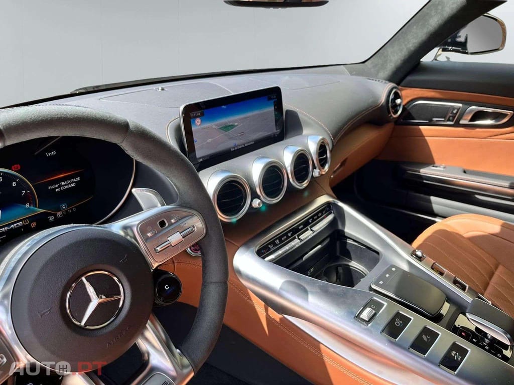 Mercedes-Benz AMG GT Coupe  V8 