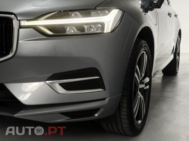 Volvo XC60 2.0 T8 PHEV Momentum Plus AWD
