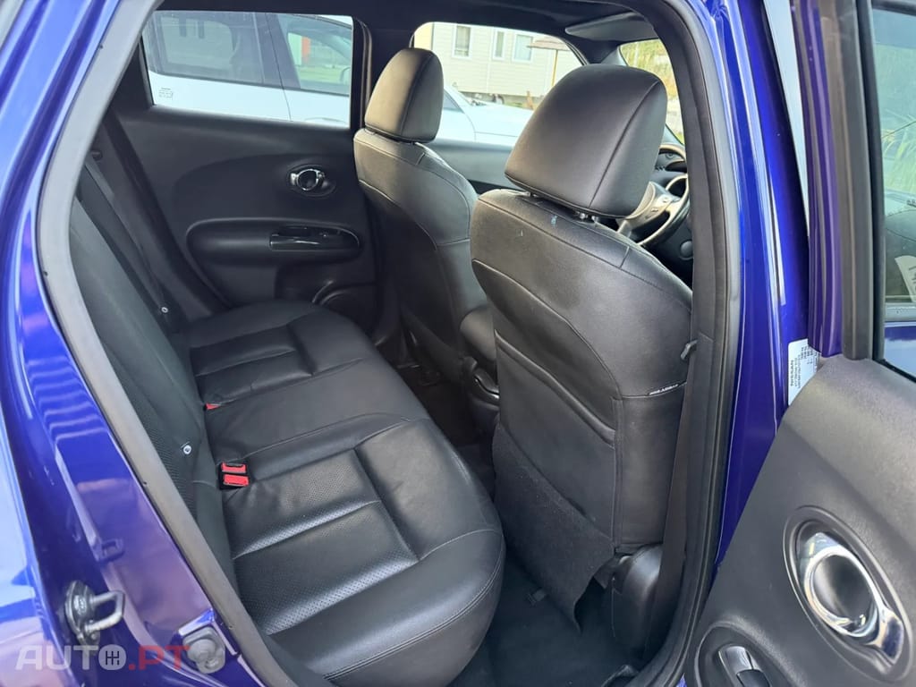 Nissan Juke 1.6 N-Connecta P.E.1 Black T.TP.Xtronic