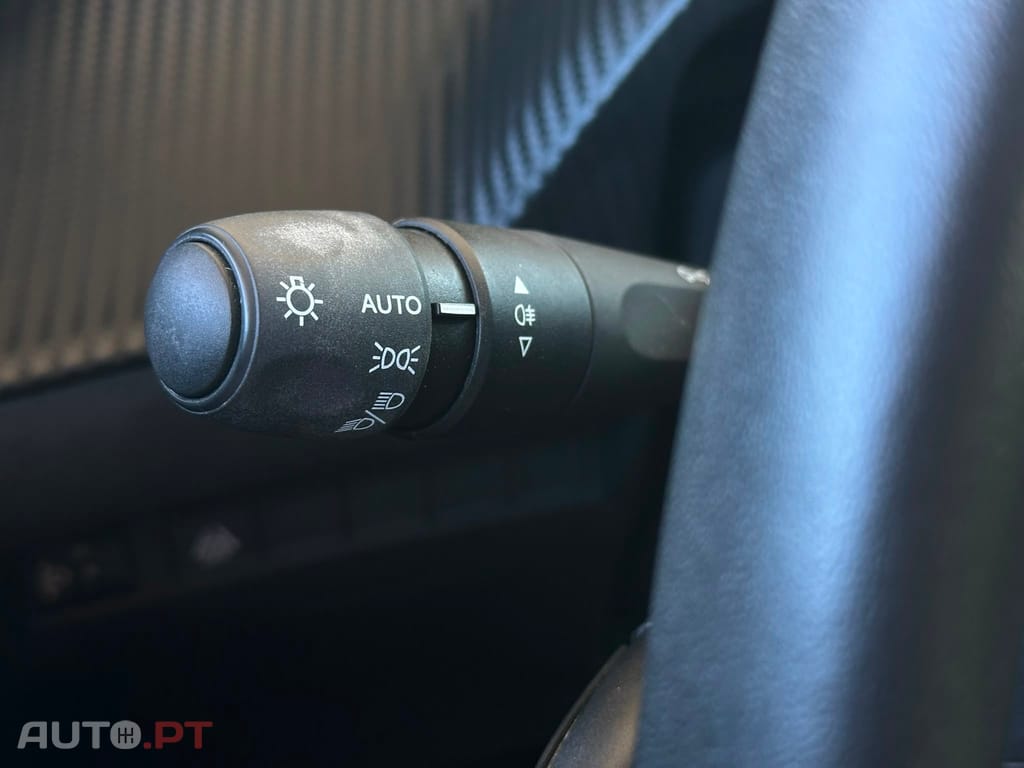 Peugeot E-208 50 kWh Allure Pack