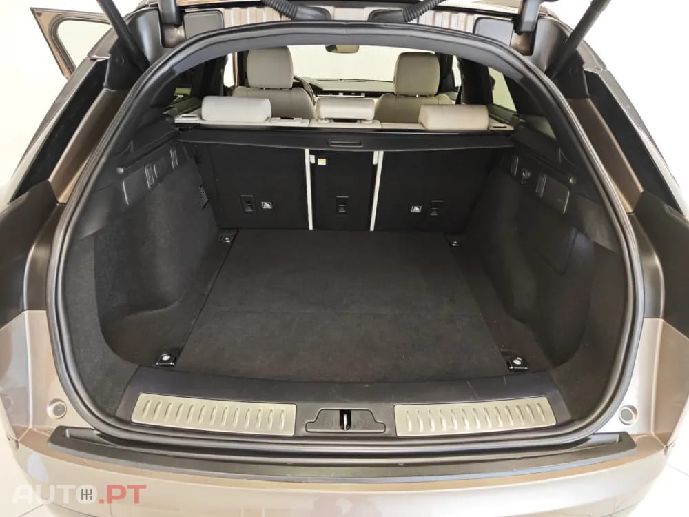 Land Rover Velar 2.0 D R-Dynamic