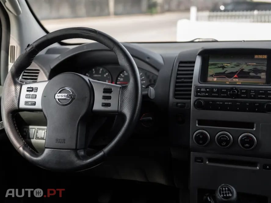 Nissan Navara 2.5 dCi CD Pilot Hi-Tech