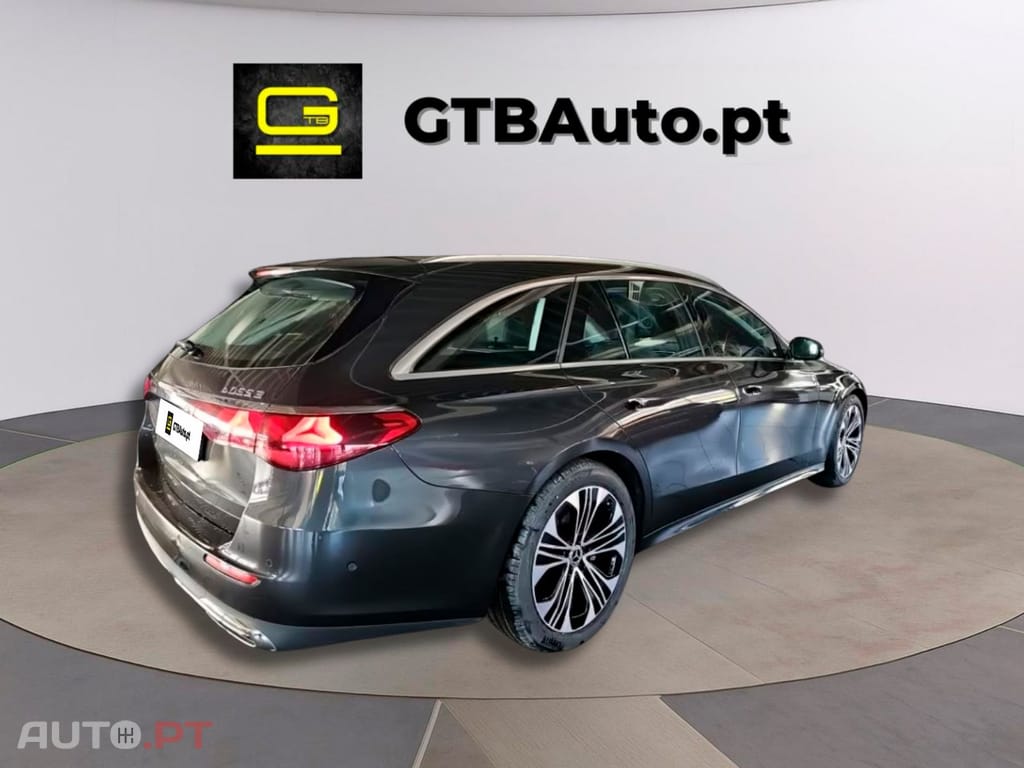 Mercedes-Benz E 220 d T AVANTGARDE I.V.A DEDUTÍVEL