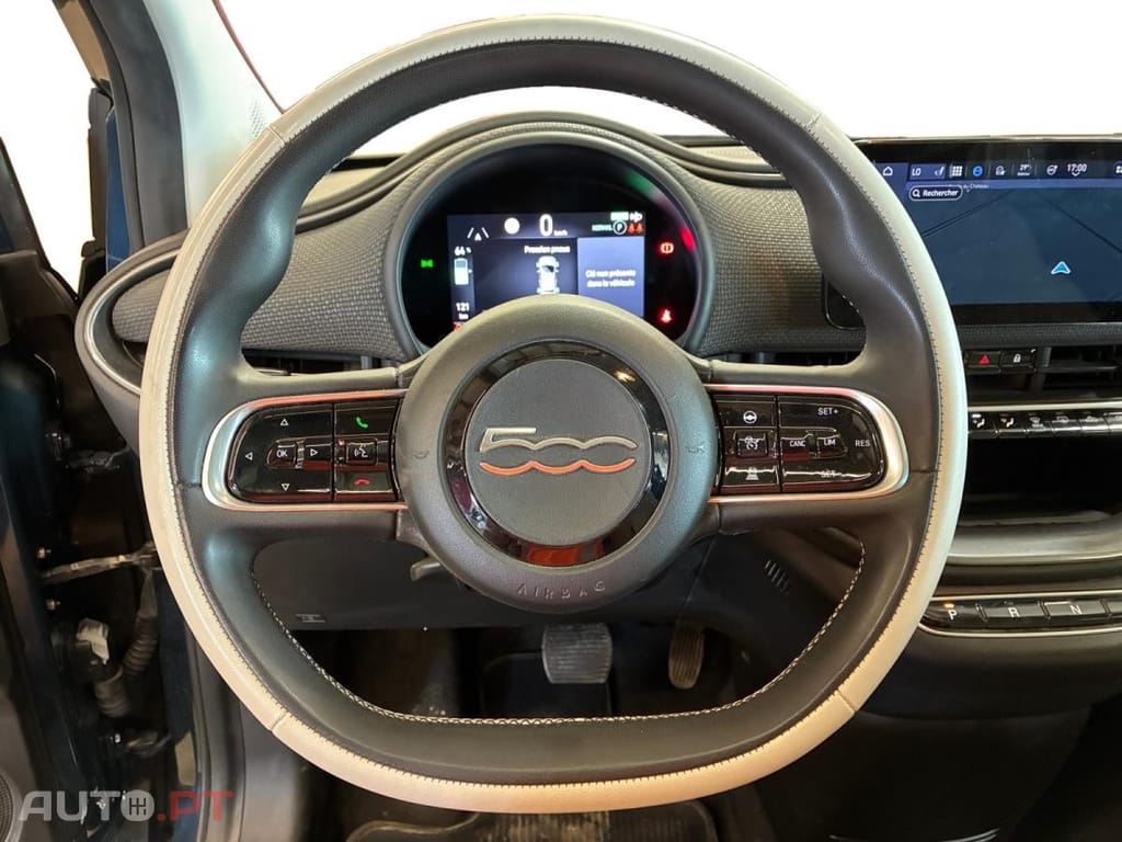 Fiat 500e La Prima