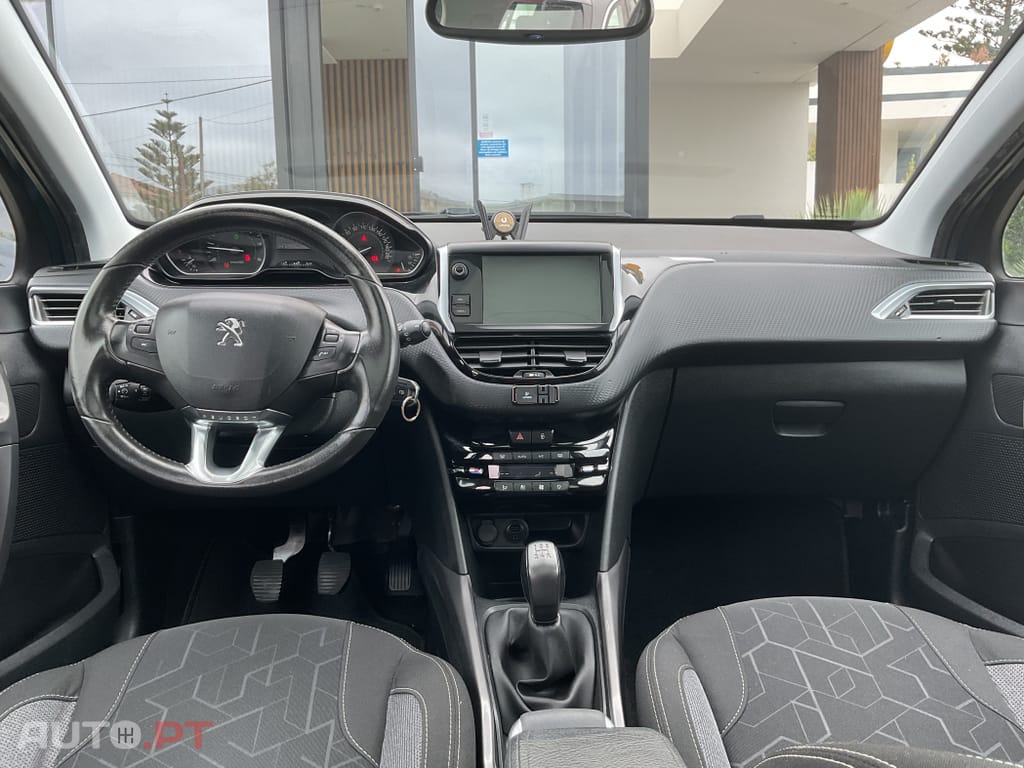 Peugeot 2008 1.6 BlueHDi Allure