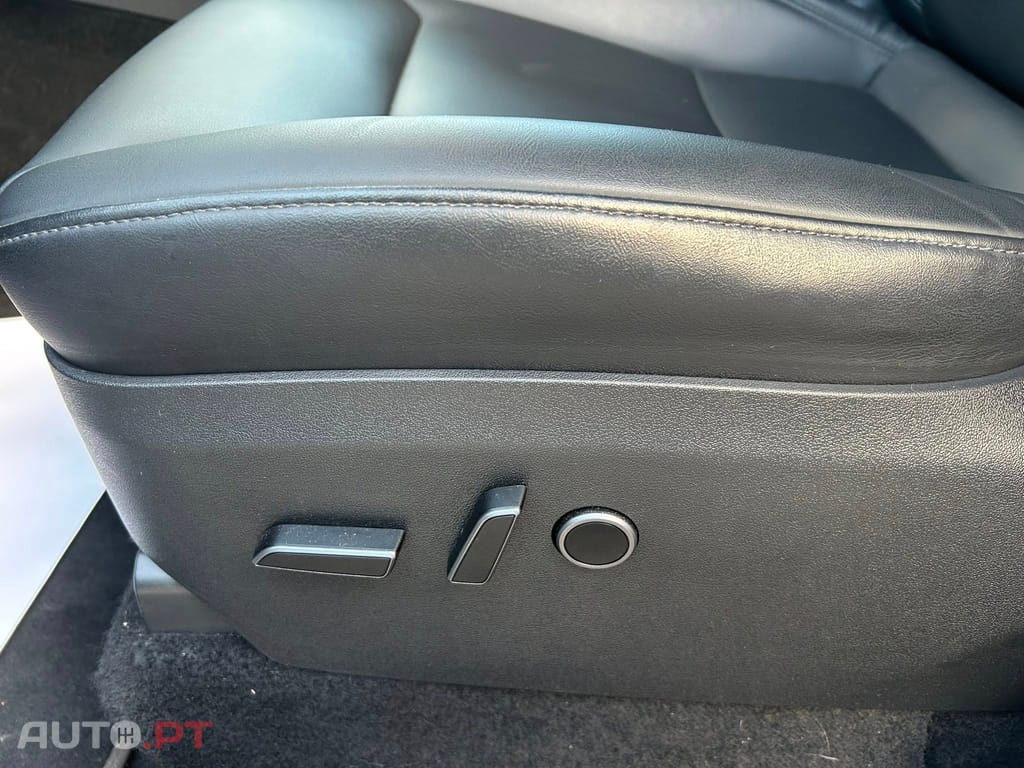 Tesla Model Y Standard RWD