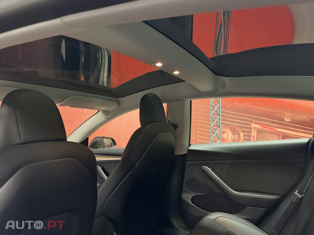 Tesla Model 3 Standard Range Plus RWD