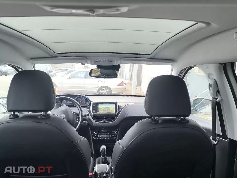 Peugeot 2008 1.2 PureTech Crossway EAT6