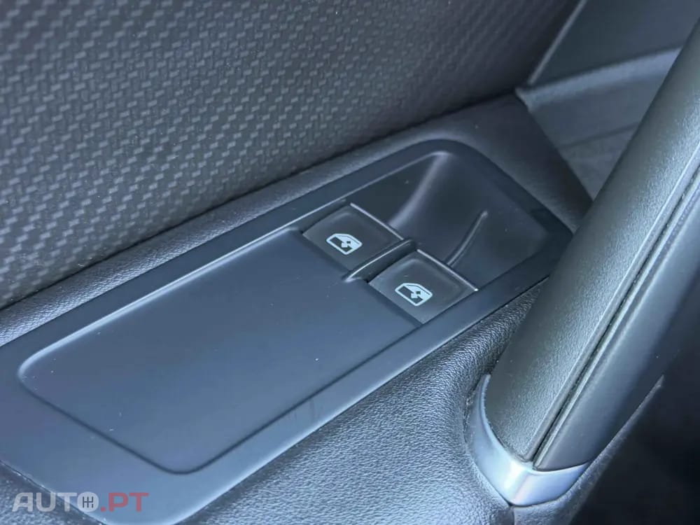 Volkswagen Golf R 4Motion (BlueMotion )
