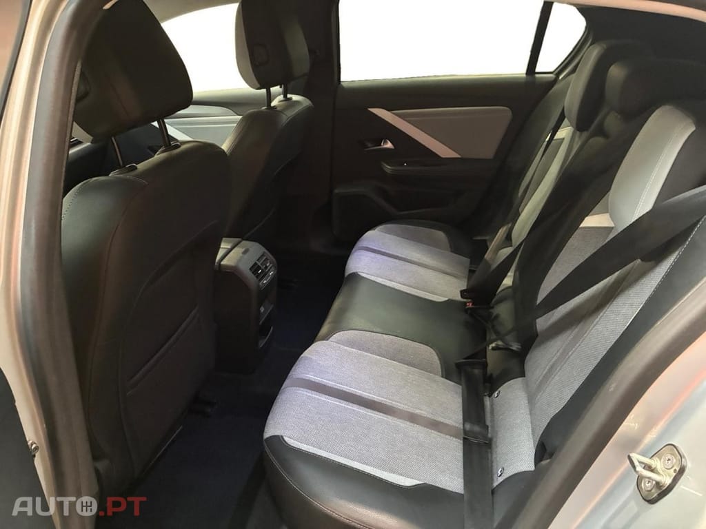 Opel Astra 1.2 Turbo Auto Ultimate