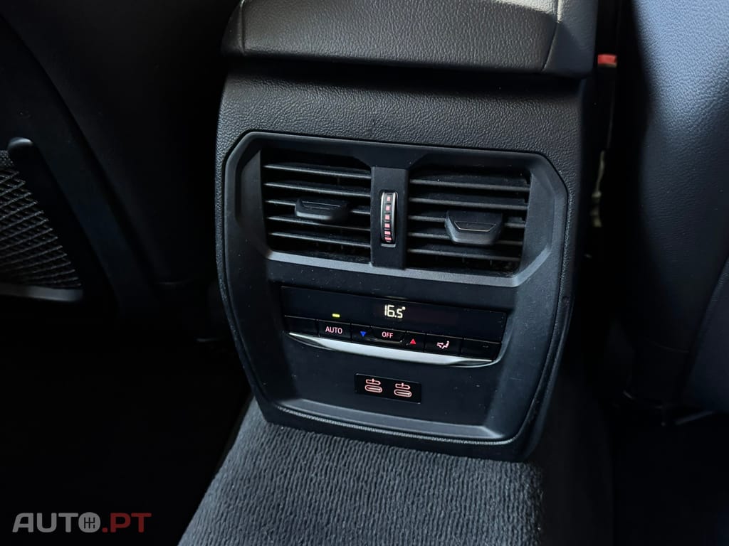 BMW 330 e Touring Auto