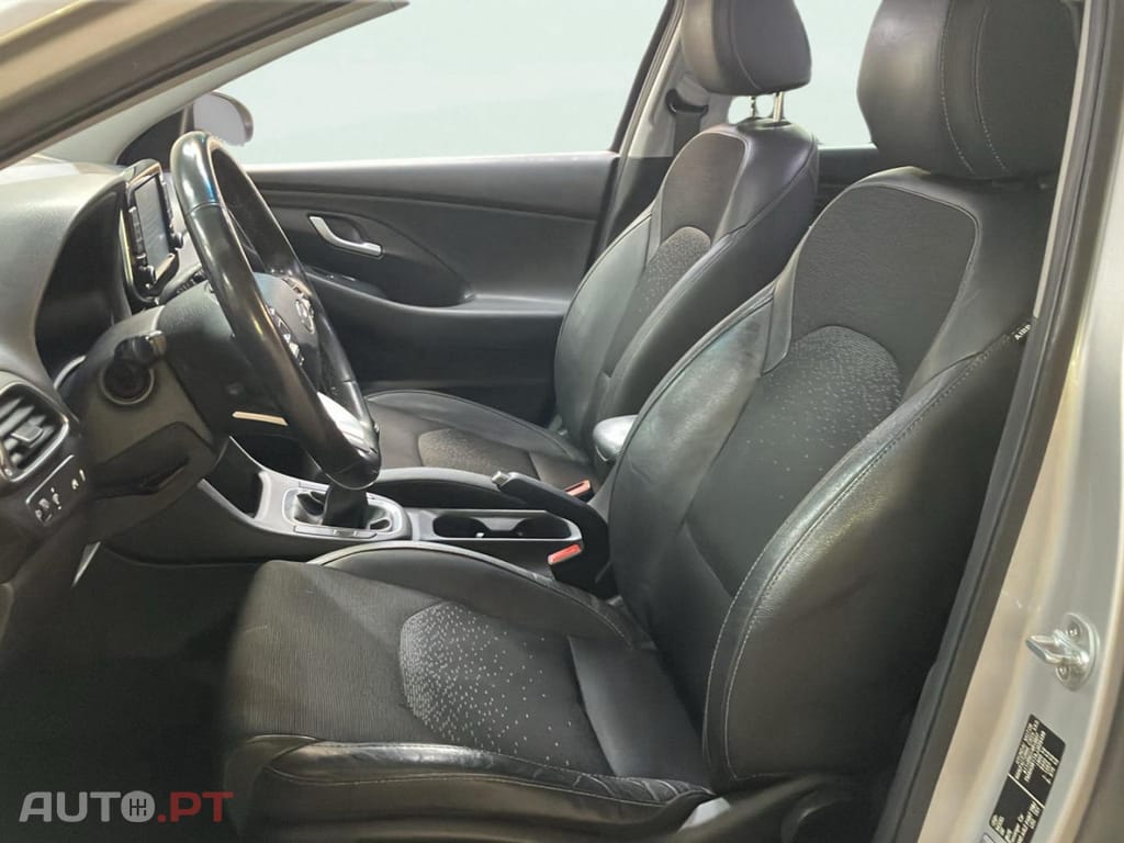 Hyundai i30 CW 1.6 CRDI 110 COMFORT PLUS