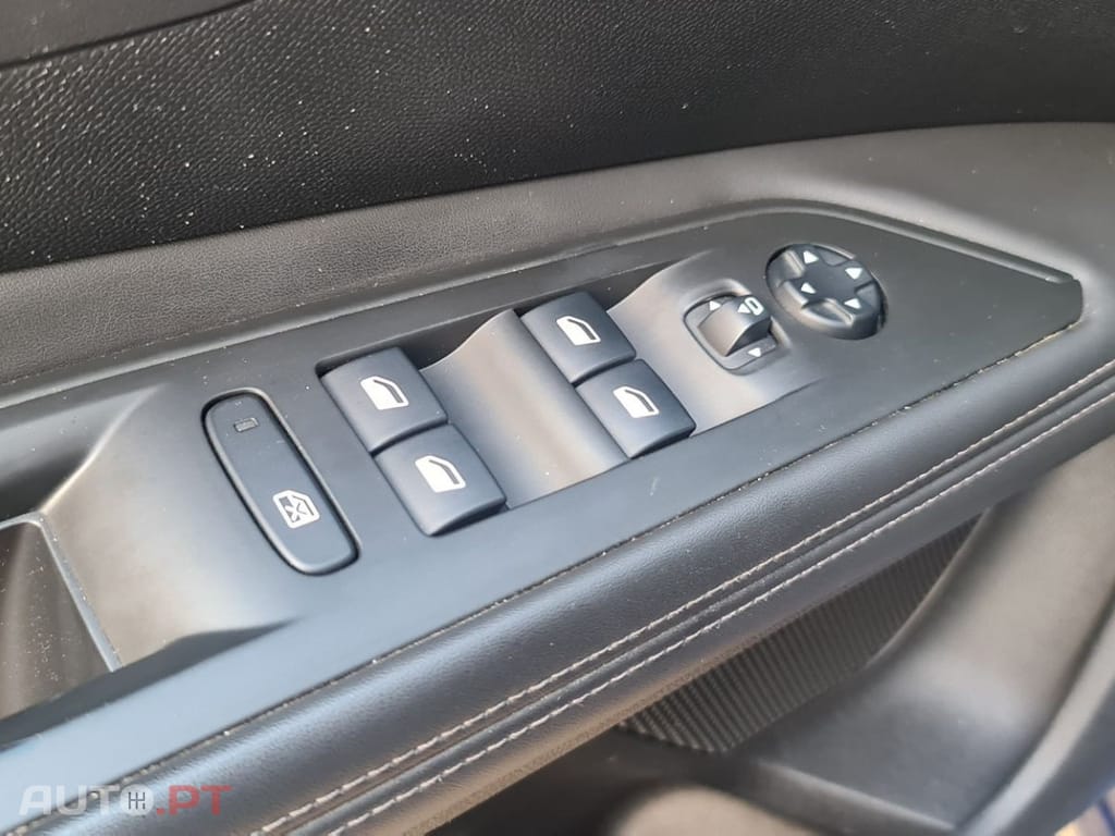 Peugeot 3008 1.6 BlueHDi Active